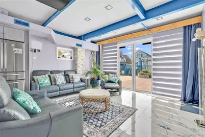 15579 Bayview Avenue, Rosedale, NY 11422 - Photo 14