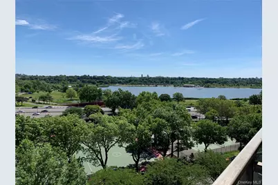 61-20 Grand Central Parkway #A 1002, Forest Hills, NY 11375 - Photo 18