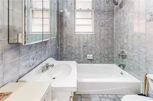 31-71 32nd St, Astoria, NY 11106 - Photo 18