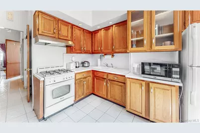 31-71 32 Street, Astoria, NY 11106 - Photo 12