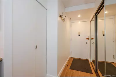 730 W Broadway #2J, Long Beach, NY 11561 - Photo 2