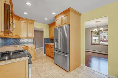 5 Montrose Lane, East Northport, NY 11731 - Photo 6