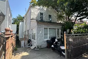 2080 Matthews Ave, Bronx, NY 10462 - Photo 2