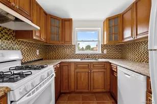 206-18 45th Rd, Bayside, NY 11361 - Photo 6