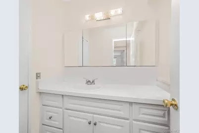 1 Balint Drive #661, Yonkers, NY 10710 - Photo 8