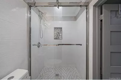 183 Arthur Avenue, Floral Park, NY 11001 - Photo 40