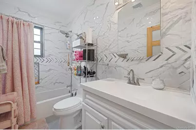 183 Arthur Avenue, Floral Park, NY 11001 - Photo 32