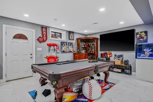 183 Arthur Ave, Floral Park, NY 11001 - Photo 36