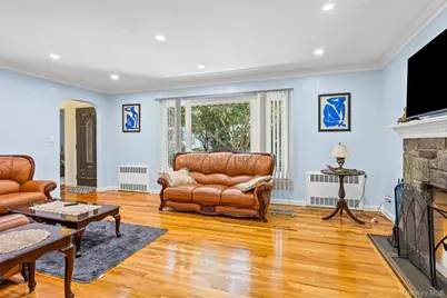 1013 Stafford Road, Valley Stream, NY 11580 - Photo 6