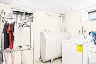 1013 Stafford Rd, Valley Stream, NY 11580 - Photo 22