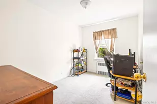 1013 Stafford Rd, Valley Stream, NY 11580 - Photo 18