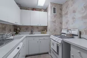 77 Fulton St, New York, NY 10038 - Photo 4