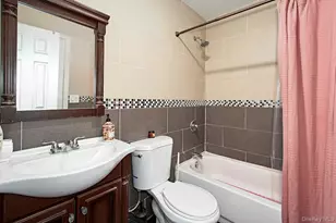 833 E 229th St, Bronx, NY 10466 - Photo 12