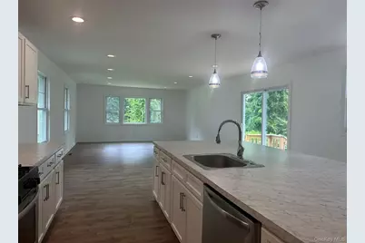 121 W Main Street, Kings Park, NY 11754 - Photo 10