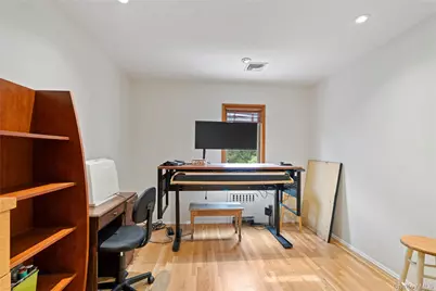 33 Shelter Hill Road, Plainview, NY 11803 - Photo 18