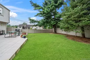 33 Shelter Hill Rd, Plainview, NY 11803 - Photo 28