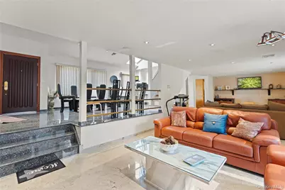 33 Shelter Hill Road, Plainview, NY 11803 - Photo 10