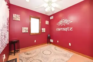 385 Oceanside Pkwy, Oceanside, NY 11572 - Photo 20