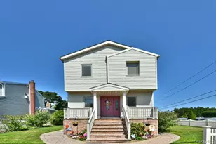 385 Oceanside Pkwy, Oceanside, NY 11572 - Photo 2