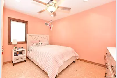 385 Oceanside Parkway, Oceanside, NY 11572 - Photo 18