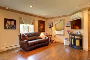 997 Glen Dr, Franklin Square, NY 11010 - Photo 8