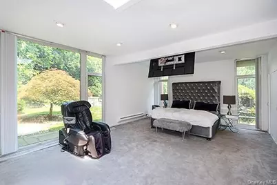 145 Arrandale Avenue, Great Neck, NY 11024 - Photo 22