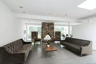 145 Arrandale Avenue, Great Neck, NY 11024 - Photo 6