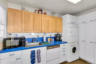 14 Coralyn Ave, White Plains, NY 10605 - Photo 12