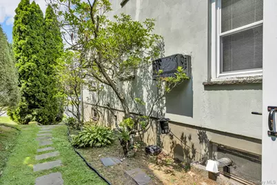 14 Coralyn Avenue, White Plains, NY 10605 - Photo 40