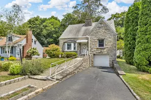 14 Coralyn Ave, White Plains, NY 10605 - Photo 2