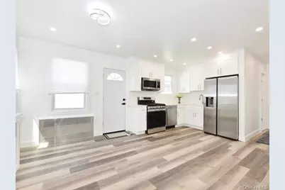 180 Evelyn Road, Mineola, NY 11501 - Photo 4