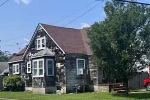 60 Center Ave, Bay Shore, NY 11706 - Photo 2