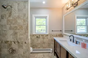 23 Wheat Path Rd W, Mount Sinai, NY 11766 - Photo 10