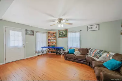 395 Linnet Street, Greenport, NY 11944 - Photo 4