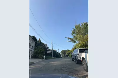 1 Douglas Court, New York, NY  - Photo 2