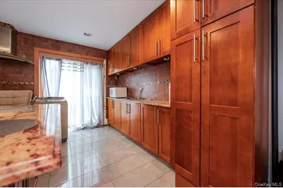 2703 Woodhull Avenue, Bronx, NY 10469 - Photo 8