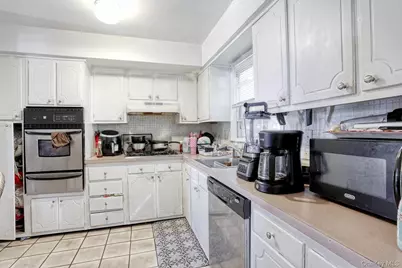 14 Rock Drive, Valley Cottage, NY 10989 - Photo 8