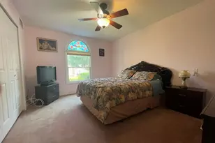 42 Primrose Ln, North Babylon, NY 11703 - Photo 10