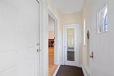 68 Fir Street, Valley Stream, NY 11580 - Photo 8