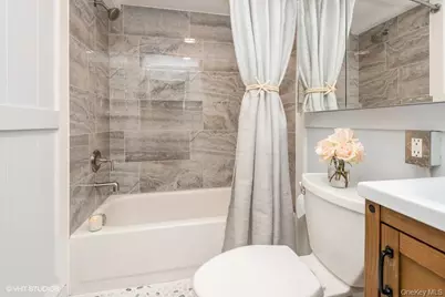 10 Stuart Avenue, Babylon, NY 11702 - Photo 18