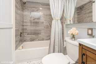 10 Stuart Ave, Babylon, NY 11702 - Photo 18