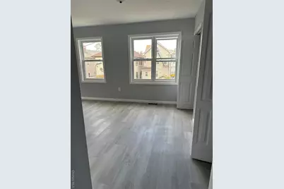 137 S 14th Avenue, Mount Vernon, NY 10550 - Photo 8