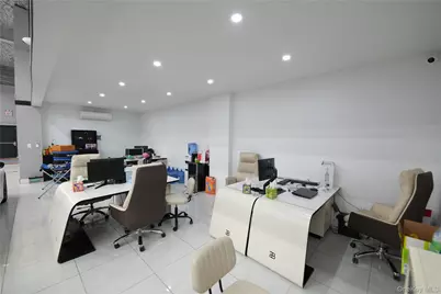 21-52 45th Avenue, Long Island City, NY 11101 - Photo 4