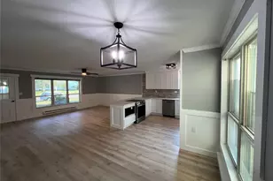 503 Lancaster Ct, Ridge, NY 11961 - Photo 6