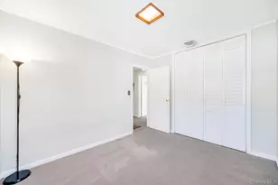 885 Downing Rd, Valley Stream, NY 11580 - Photo 32