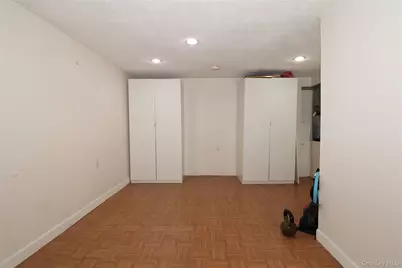 200 Hilton Avenue #55, Hempstead, NY 11550 - Photo 4