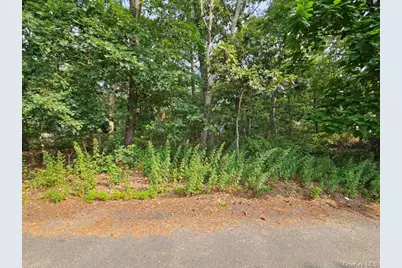 51 Shore Road, Hampton Bays, NY 11946 - Photo 14