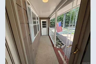 870 Horton Avenue, Mattituck, NY 11952 - Photo 4
