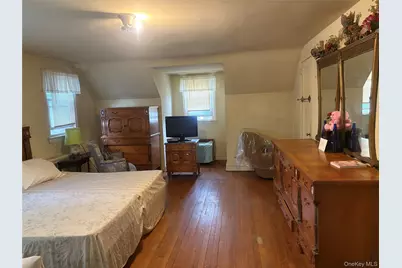 35 W Raymond Avenue, Roosevelt, NY 11575 - Photo 16