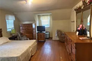 35 W Raymond Ave, Roosevelt, NY 11575 - Photo 16